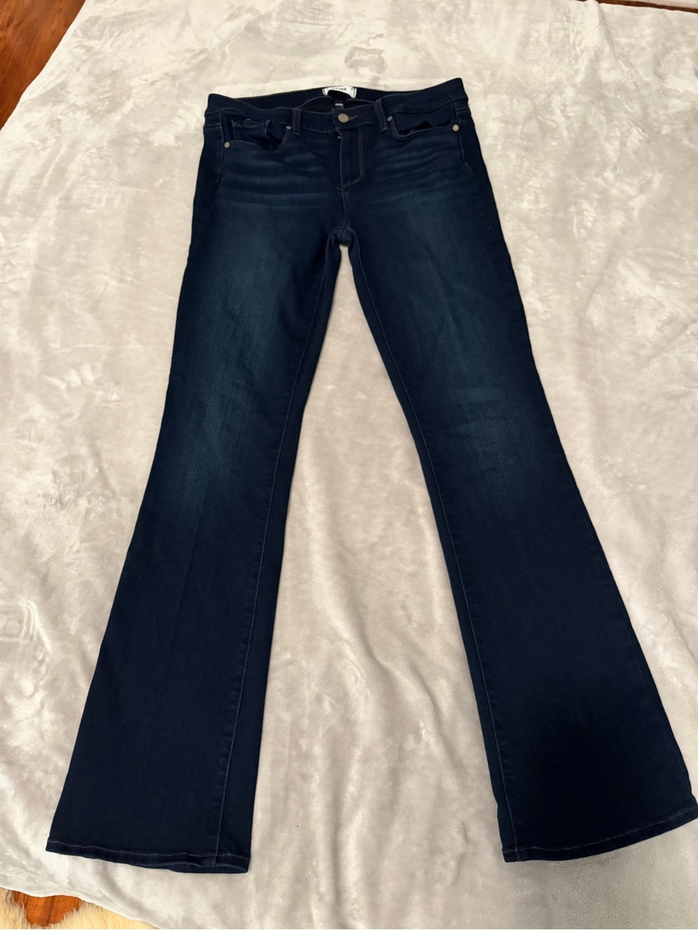 Paige Manhattan Dark Wash Flare Jeans Size 31 Stretch